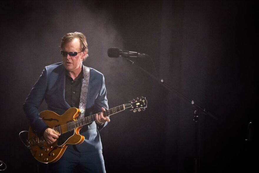 Joe Bonamassa Age, Wiki, Career, Net Worth, Relationship 2025